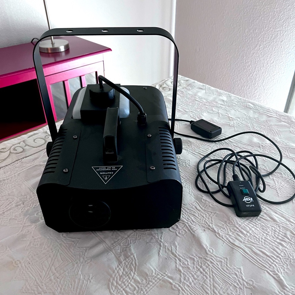 ADJ American DJ VF1300 Mobile Fog Effect Machine With Hanger
